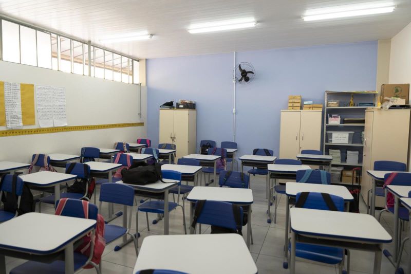 Projeto de lei prevê letramento digital em escolas de Curitiba